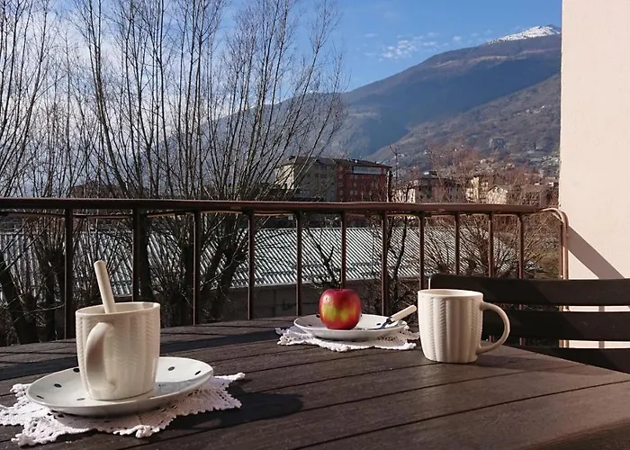 Blue Moon - Via Torre Del Lebbroso * Aosta